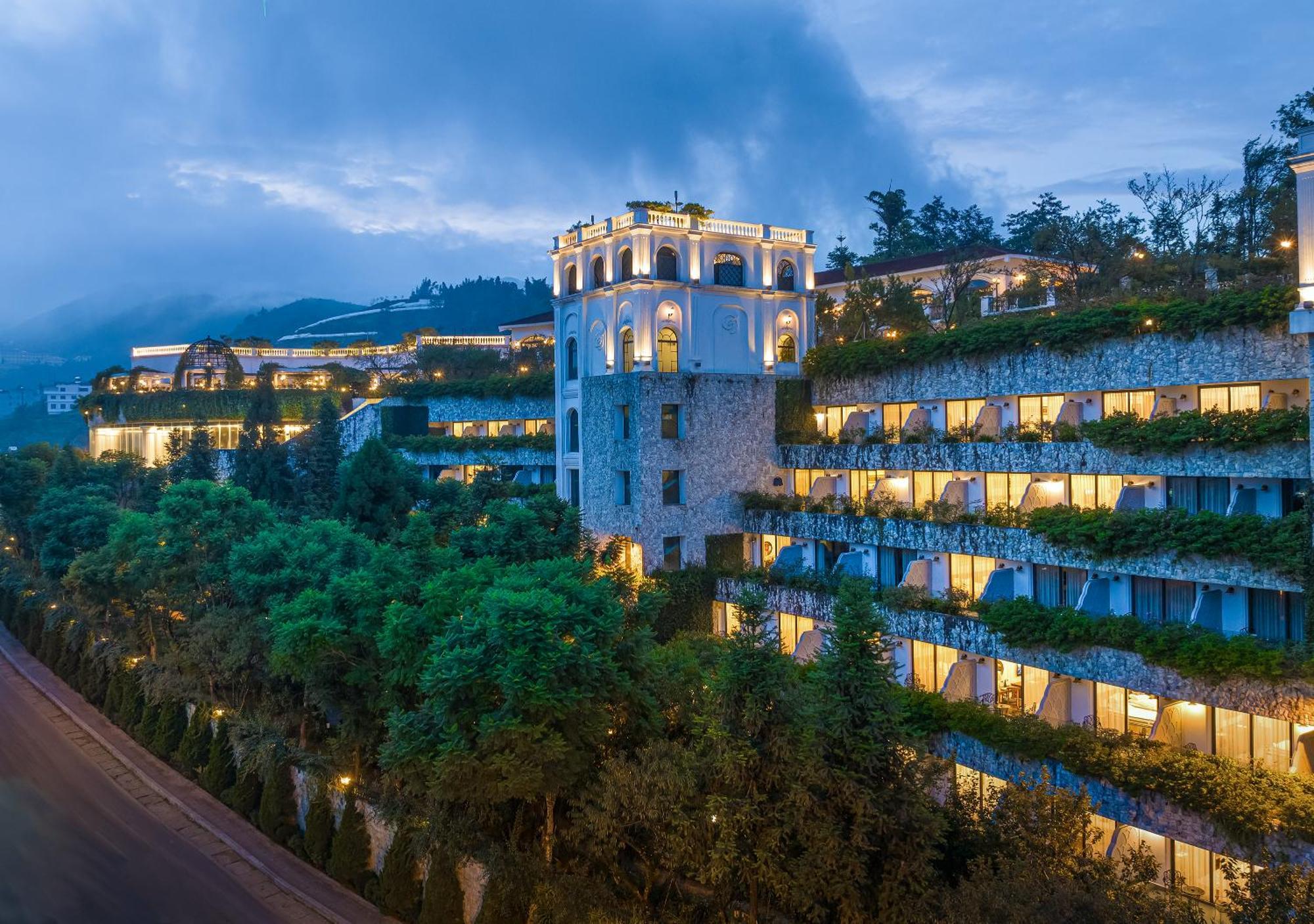 Silk Path Grand Sapa Resort & Spa Exterior foto The InterContinental Danang Sun Peninsula Resort